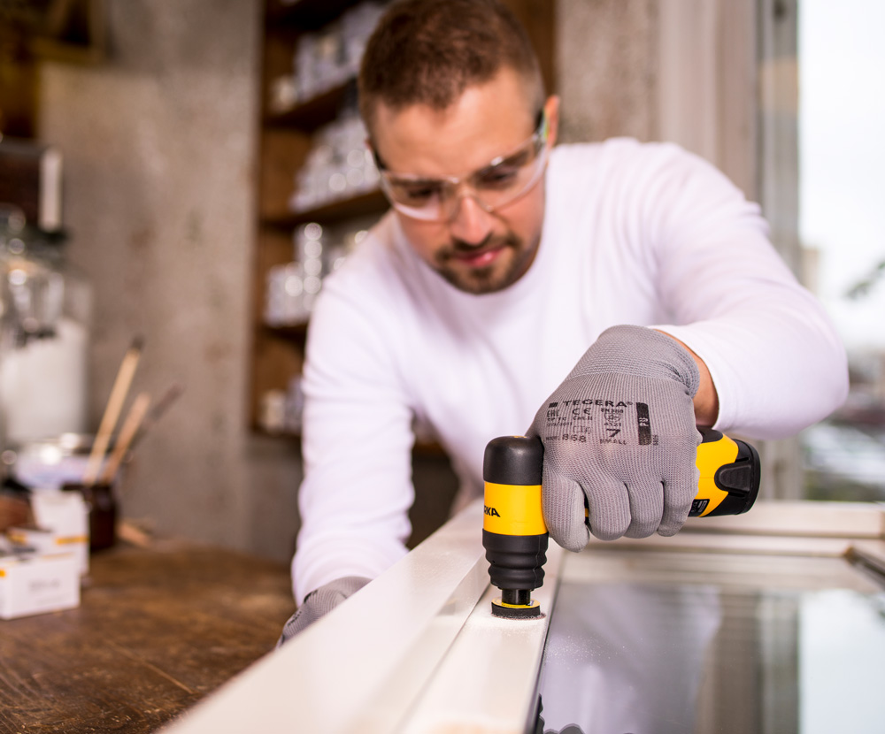 Quy Trình Chà Nhám Gỗ Trong Sản Xuất Nội Thất